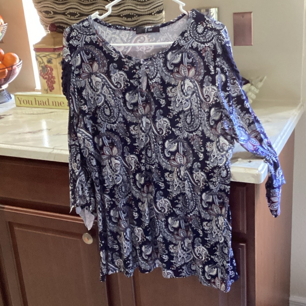 Luii Navy and White Paisley Blouse